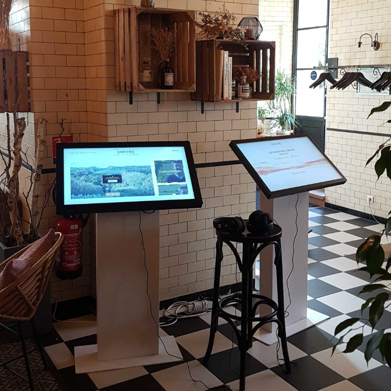 Bornes tactiles iPOCKET 32" - Labeyrie