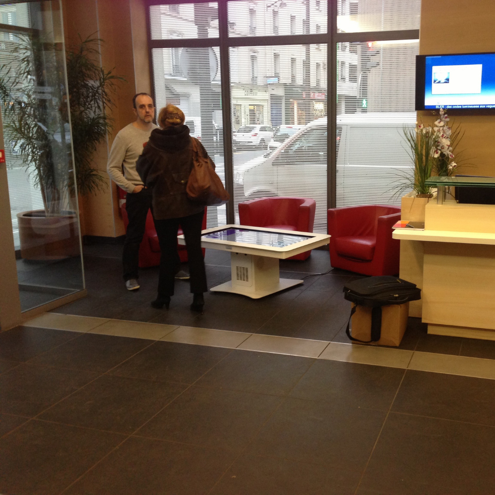 Table basse tactile - Corporate 2