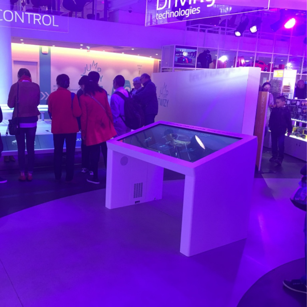 Table tactile NOMAD Ultra HD - Salon automobile 3